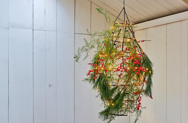 DIY: winterhanger met Ilex takken
