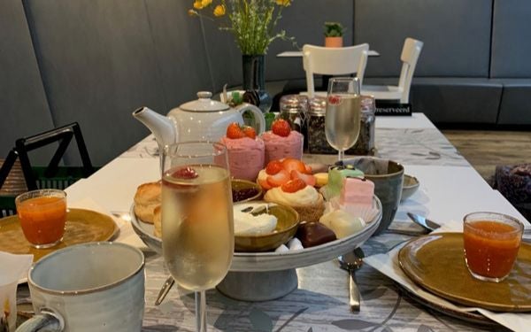 HIGH TEA DE LUXE