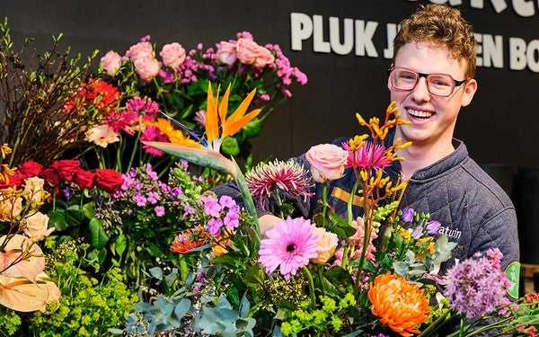 WERKEN BIJ INTRATUIN HENDRIK IDO AMBACHT